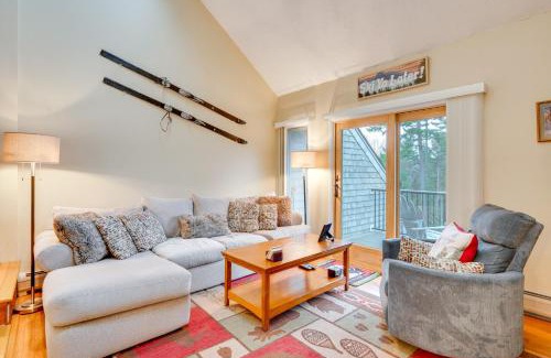 Bretton Woods Apartment | Cozy Bretton Woods Ski-InandSki-Out Condo with Deck!