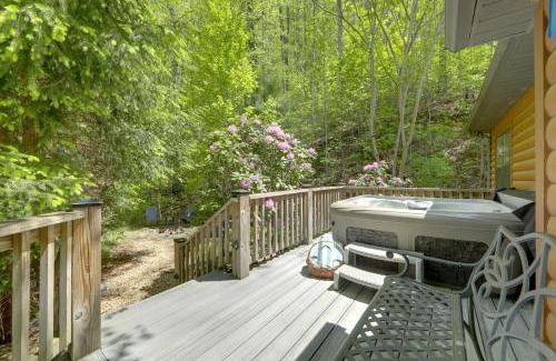 Bryson City House | Cozy Bryson City Cabin with Mountain Views!