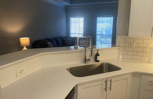 Lindridge-Martin Manor Apartment | Cozy Buckhead 1-bedroom apartment