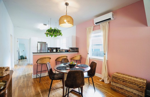 Ybor City House | Cozy Bungalow 1 mile from Tampa