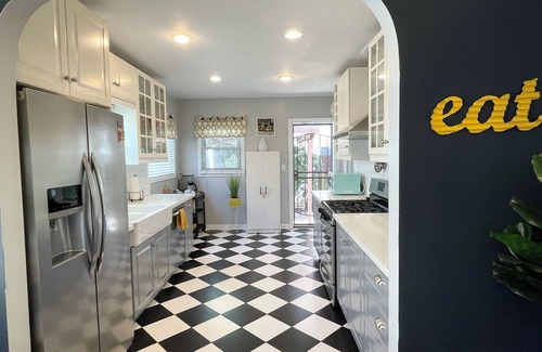 Corridor House | Cozy Bungalow 2 Bedroom 2 Bath in North Park