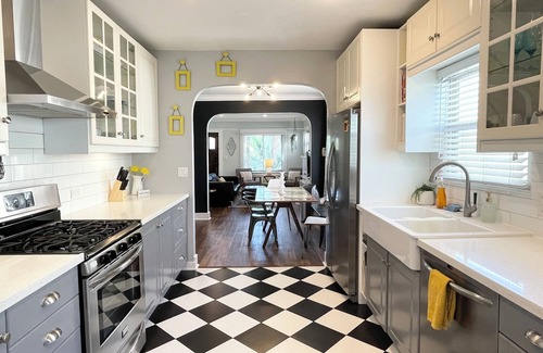 Corridor House | Cozy Bungalow 2 Bedroom 2 Bath in North Park