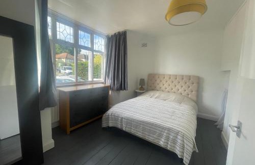 Cuffley House | Cozy bungalow in great location