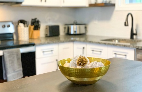 Durham House | Cozy Bungalow- near Duke, Hospital, Walk to food