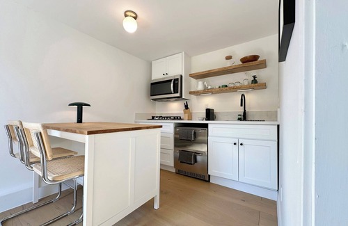 Cypress Park House | Cozy Bungalow near Dodger’s Stadium, DTLA, Pasadena