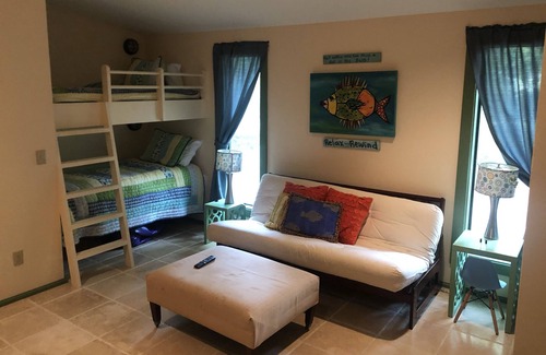 Eden Isle House | Cozy Bungalow on Eden Isle