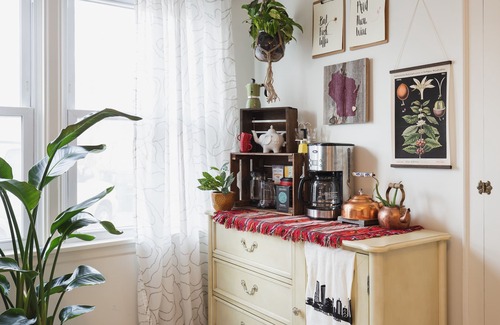 Wauwatosa House | Cozy bungalow with a unique style for an extra special stay!