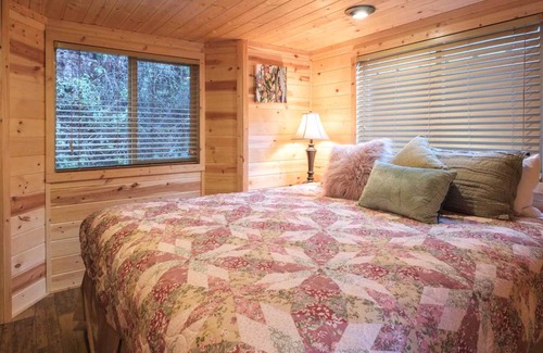Carmel Cabin | Cozy Cabin 10 - Garland Ranch