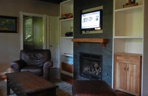 Guerneville Cabin | Cozy Cabin at the River 20 Min Walk to Town 2 Day Min