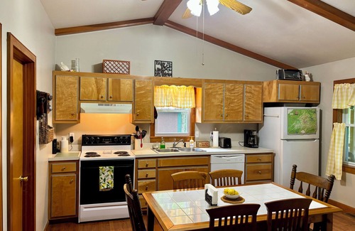 Almond House | Cozy Cabin Getaway Near Bryson City
