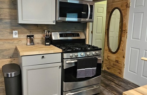Dayton House | Cozy Cabin/Home with Pool Table 5 minutes from Chickamauga Lake