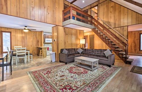 Blakeslee House | Cozy Cabin Hotub Fire Place Fire Pit 4 bedroom