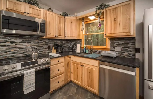Charter Hills Cabin | Cozy Cabin in Beech Mountain - Fireplace