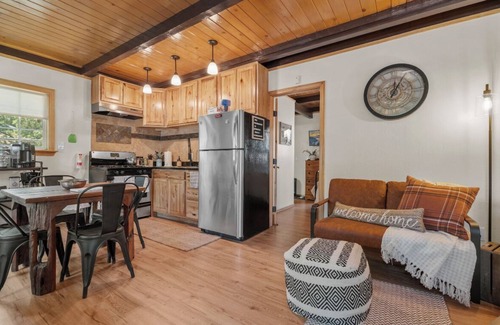 Sugarloaf Cabin | Cozy cabin in Big Bear