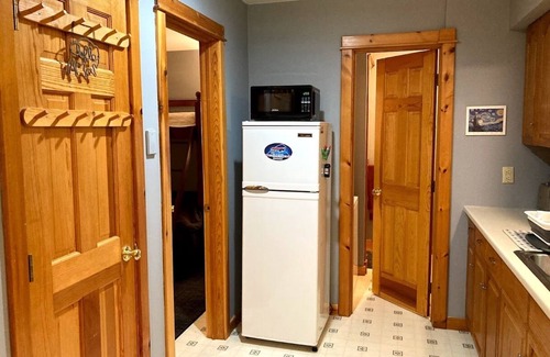 Great Valley Cabin | Cozy Cabin in the woods 2 br + 1 loft br, 1 bath. Large deck, beautiful views