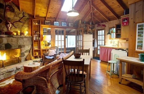 Fennville Cottage | Cozy cabin in the woods within walking distance to Lake Michigan