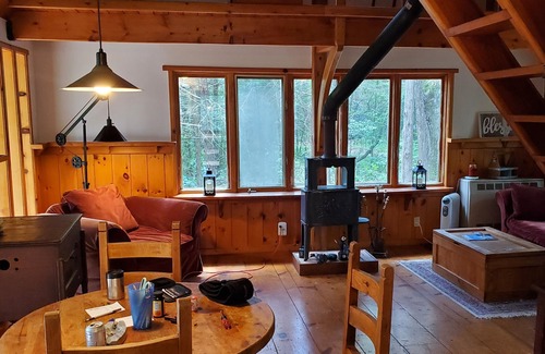 Neshkoro Cabin | Cozy Cabin in the woods