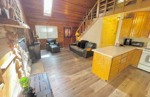 Pinetop Cabin | Cozy cabin in the woods!