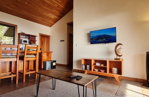 Monteverde Cabin | Cozy cabin located in Monteverde just 5 mins from the local attractions & town.