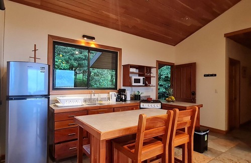 Monteverde Cabin | Cozy cabin located in Monteverde just 5 mins from the local attractions & town.