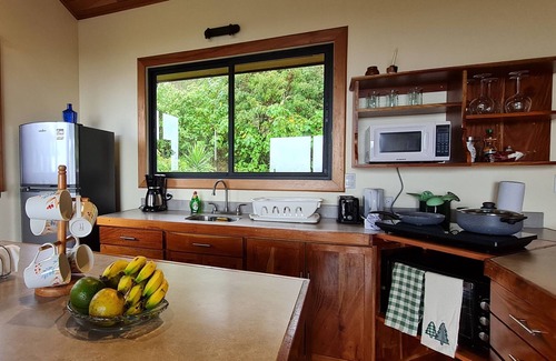 Monteverde Cabin | Cozy cabin located in Monteverde just 5 mins from the local attractions & town.