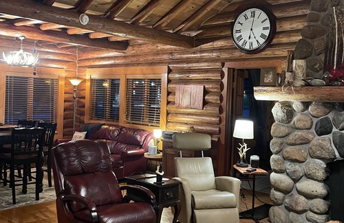 Park Rapids Cabin | Cozy Cabin, located across from Fishhook Lake, on the North side of Park Rapids!