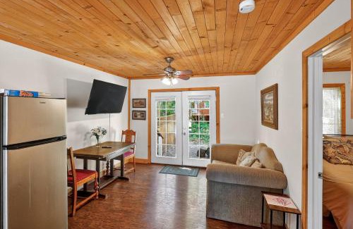 Cobb House | Cozy Cabin Near Wineries, Harbin Hot Springs cabin