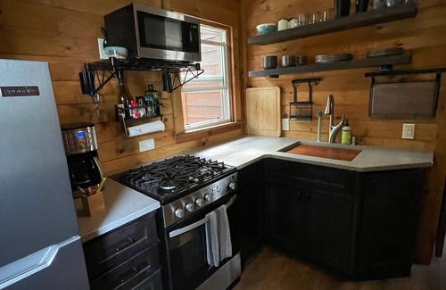 Northwoods Beach Cabin | Cozy cabin on beautiful clear Grindstone Lake
