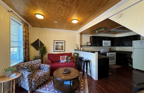 St Germain Cottage | Cozy Cabin on Big St Germain Lake sleeps 2nmodern appliances, Beach on prop!