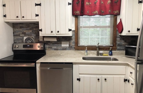 Wilmington House | Cozy Cabin on Chimney Hill - Close to Mt Snow