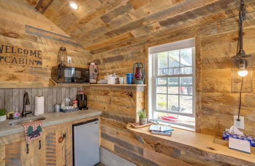 Averill Park Cabin | Cozy Cabin on Crooked Lake: Hike, Ski & Explore!