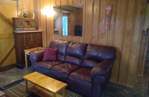 Cornell Cabin | Cozy Cabin on the River