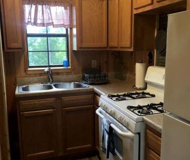Harrison House | Cozy Cabin Rental near Ozark National Forest for a Relaxing Weekend Getaway in Arkansas