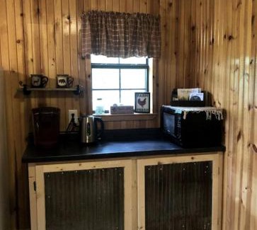 Harrison House | Cozy Cabin Rental near Ozark National Forest for a Relaxing Weekend Getaway in Arkansas