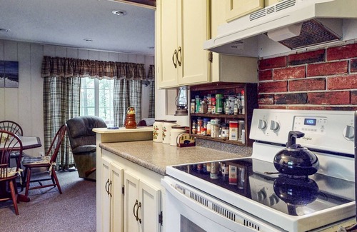 Carrabassett Valley House | Cozy cabin with fireplace - walk to town pool and Maine Trails & Huts