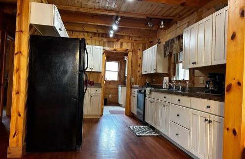 Alpine Lake House | Cozy Cabin