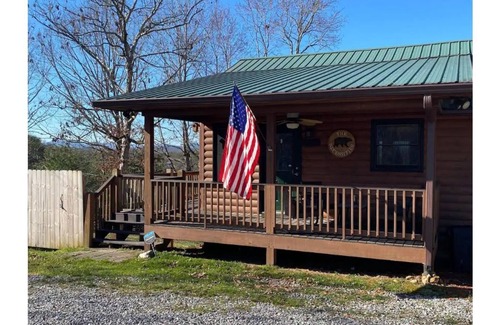 Murphy Cabin | Cozy Cabin w/Views, Jetted Tub and Game Room!