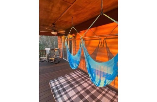 Murphy Cabin | Cozy Cabin w/Views, Jetted Tub and Game Room!