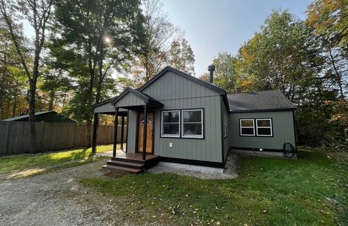 Manchester Center Cabin | Cozy Cabin - walking distance to town and 10 minutes to Bromley. Pet friendly!