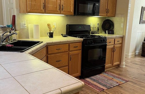 Twain Harte Cabin | Cozy Cabin Walking Distance to Lake and Downtown