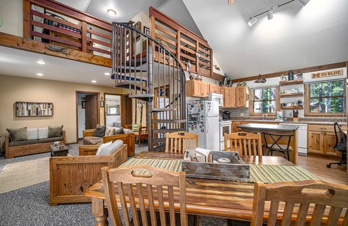 Thompsonville Cottage | Cozy cabin with firepit, woodstove, loft, WiFi, & W/D - walk to lifts