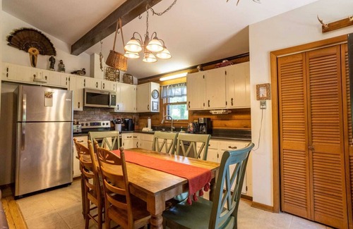 Todd Cabin | Cozy Cabin with Hot Tub and Fire Pit
