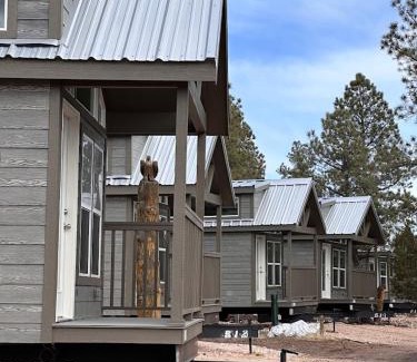 Williams Ski Chalet | Cozy cabins by the forest 1B