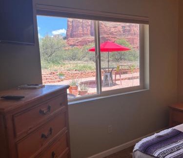 Oak Creek Bed & Breakfast | Cozy Cactus Inn