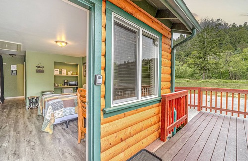 Orick Apartment | Cozy Cali Retreat W/ Easy Access to Redwoods, Free WiFi, & More!