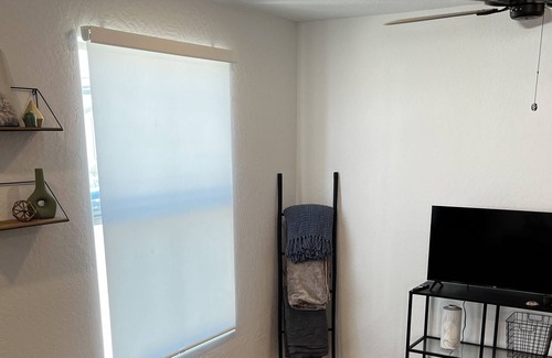 Raisin House | Cozy California Guesthouse, near national parks and Fresno State.