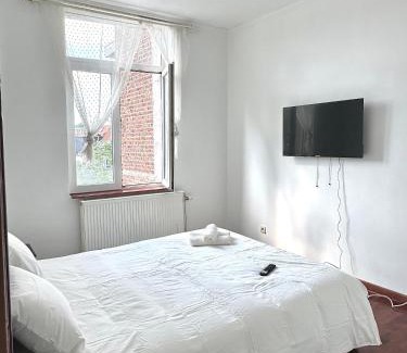 Laken Apartment | Cozy & Calm Apartment Perfect for ING Arena Events