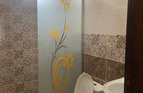 Wadi Musa Apartment | Cozy & Calm! Family-friendly haven away from the chaos.