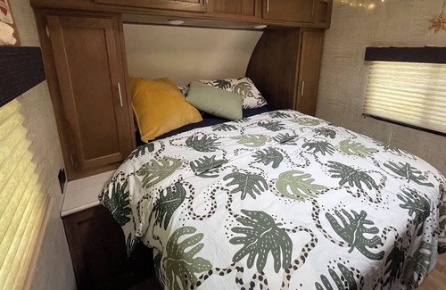 Hiawassee House | Cozy Camper Blue Ridge Mountains Mountain View 1.5 mi from Lake Chatuge!