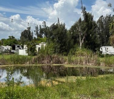 Punta Gorda Other | Cozy Camper RV Getaway by the Pond